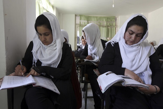Taliban: Perempuan Boleh...