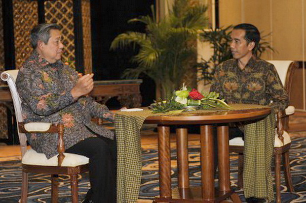 Hadiri Prosesi Pemakaman...