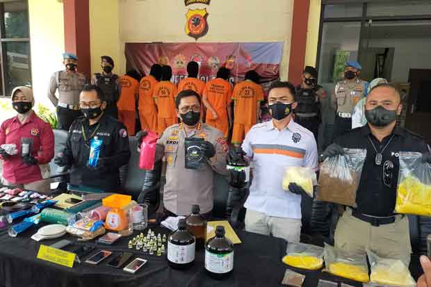 Bongkar Peredaran Tembakau...
