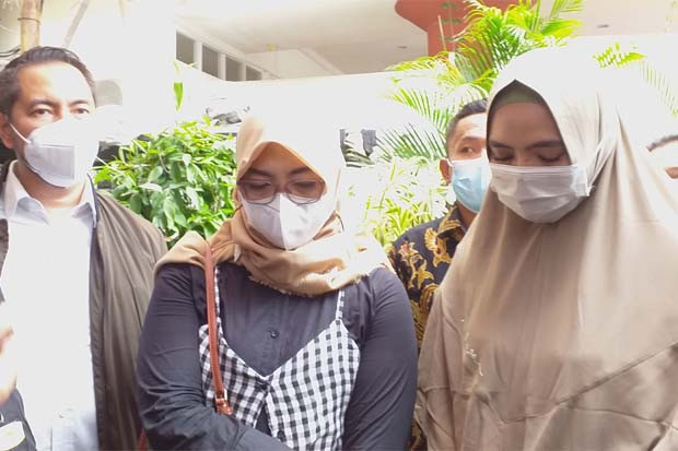 Wanita Inisial S Lapor...