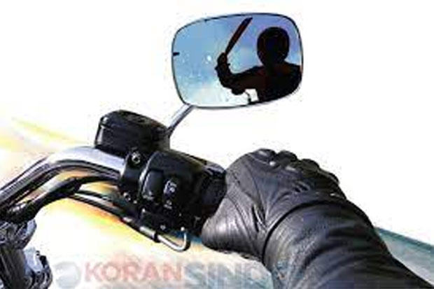 Polisi Bekuk Kawanan...