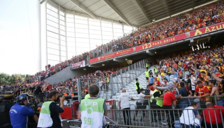 Aksi Gila Fans Lille...