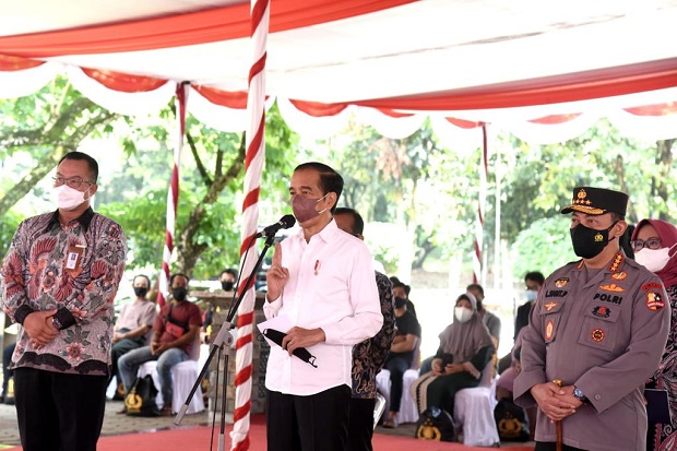 Jokowi Minta Mahasiswa...