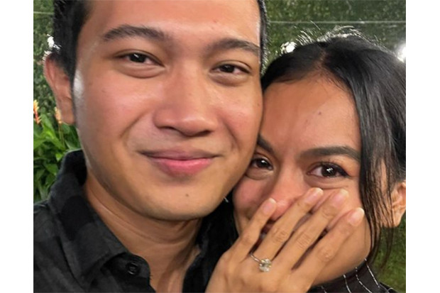 Eva Celia Dilamar Kekasih,...