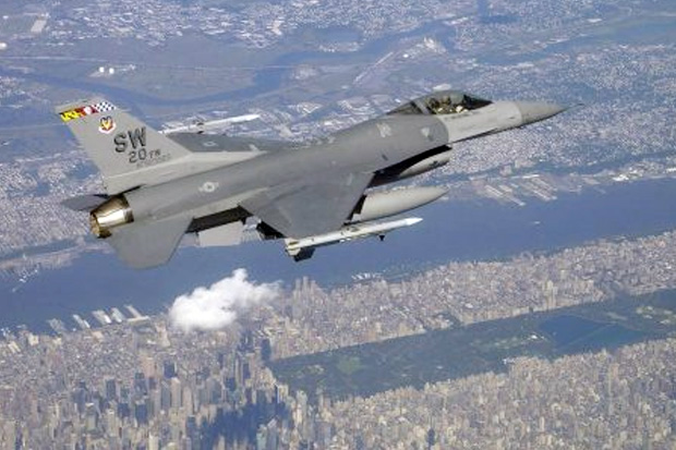 Jet Tempur F-16 Cegat...
