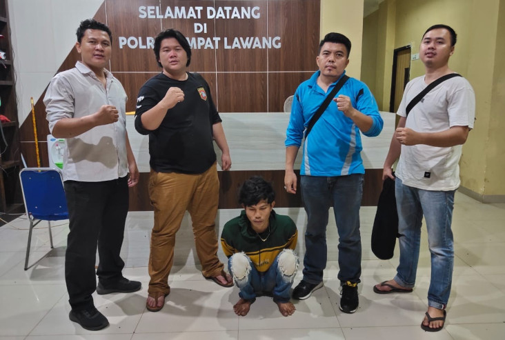 Gagahi Pelajar SMA,...