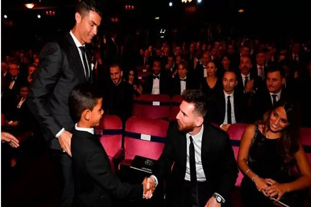 Kocak! Anak Ronaldo...
