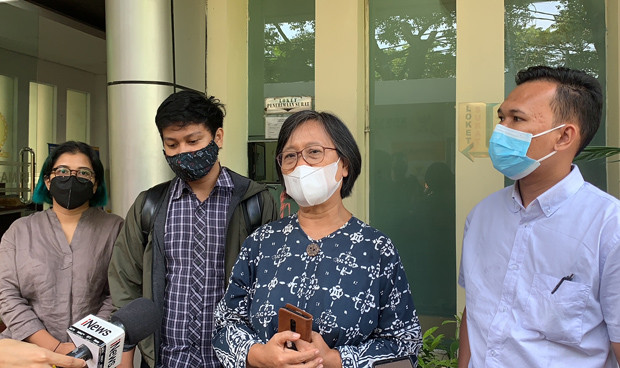 Dipolisikan Luhut, Fatia...