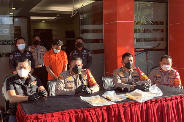 Polisi Ciduk Pelaku...