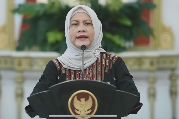Ibu Negara Iriana :...