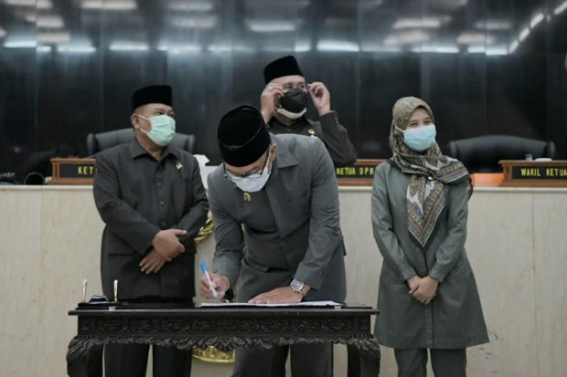 Teken KUA-PPAS Perubahan...
