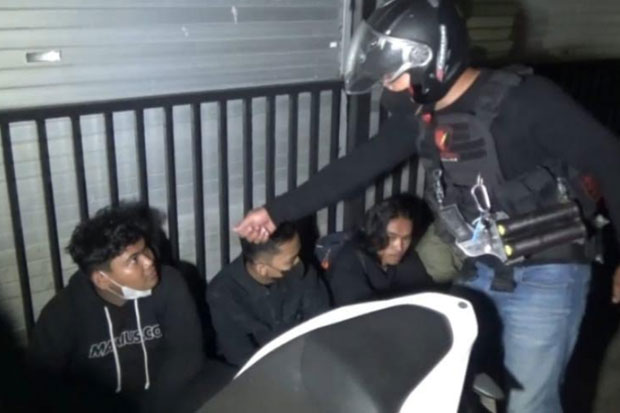 Polisi Amankan 26 Orang...