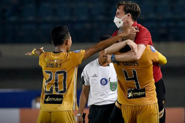Hasil Liga 1 2021/2022,...
