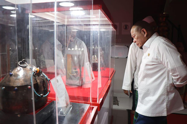Lihat Artefak Peninggalan...