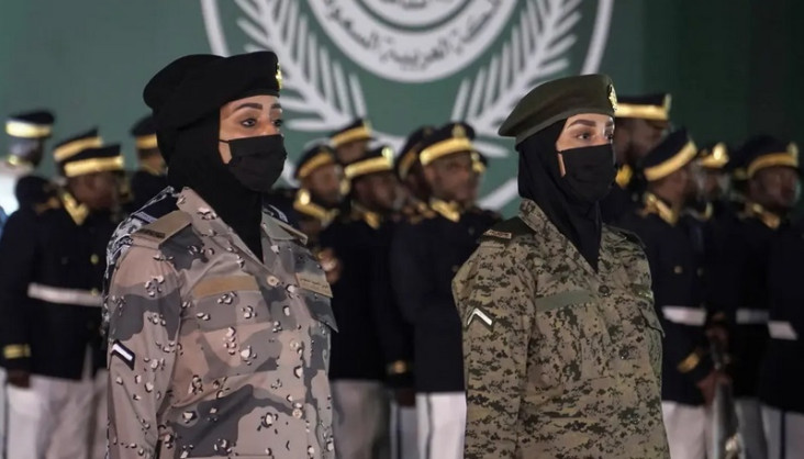 Pertama Kali, Tentara...