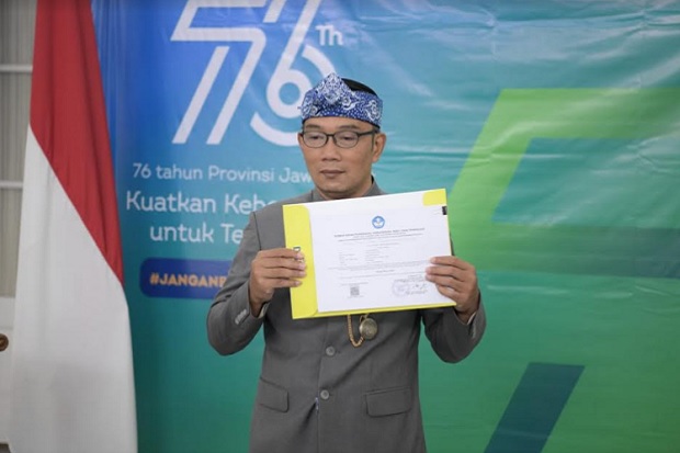 Ridwan Kamil Bagi-bagi...