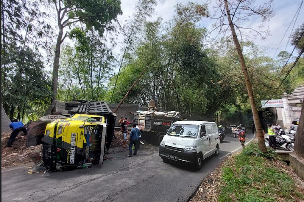 Tak Kuat di Jalan Menanjak,...