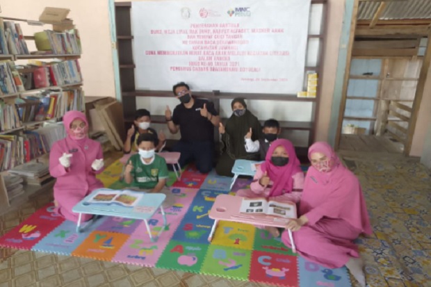 Senyum Anak-Anak Merekah,...