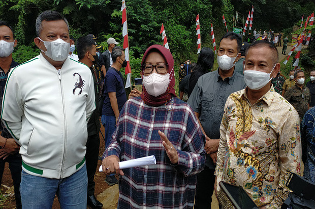 Tinjau Perbatasan Kabupaten...