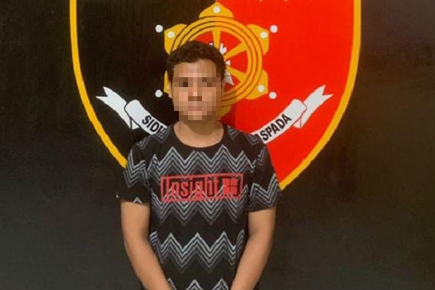 Gadis Cantik Dianiaya...
