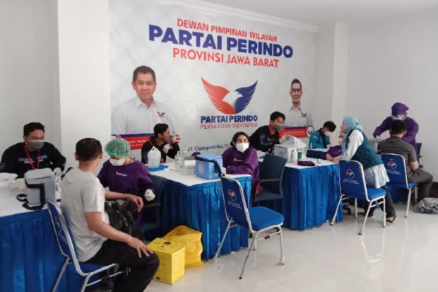 Perindo Gelar Vaksinasi...
