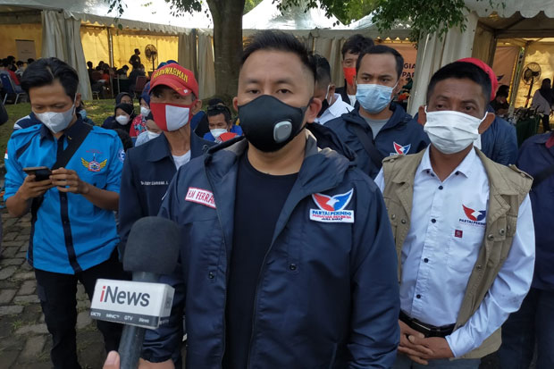 Partai Perindo Gelar...
