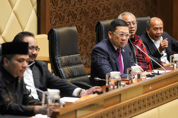 DPR, KPU, dan Pemerintah...