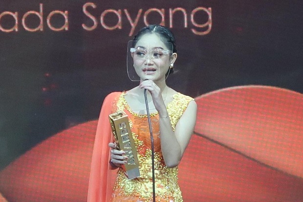Safira Inema Raih Pendatang...