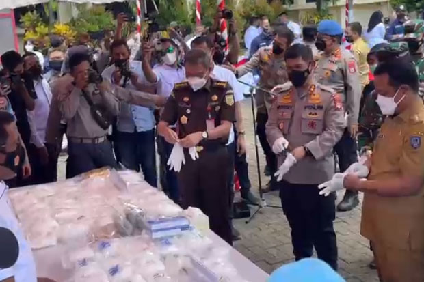 74 Kilogram Sabu dan...