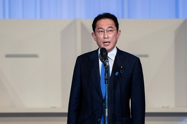 Fumio Kishida, Politisi...