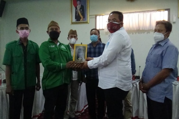 Ansor Datangi DPRD Sragen...