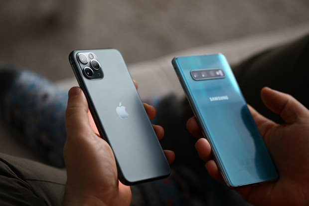 5 Deretan Handphone...