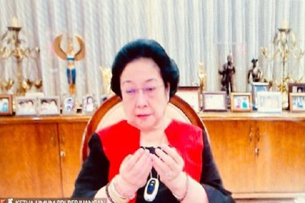 Megawati Pimpin Doa...