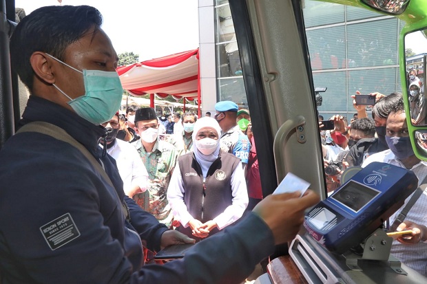 Pemprov Jatim Luncurkan...