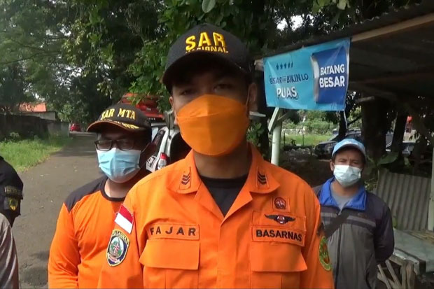 Cari Bocah Hanyut di...