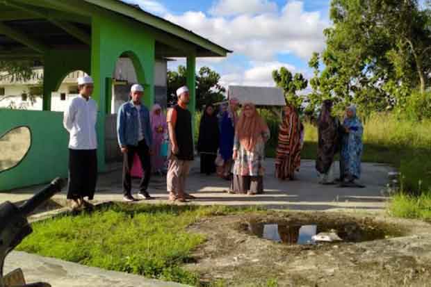 Pondok Pesantren Al...