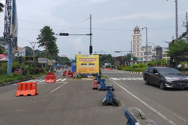 Jalur Puncak One Way,...