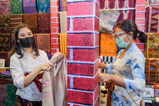 Jadikan Hari Batik Nasional...