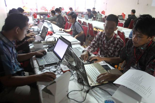 Industri Pengguna AI...