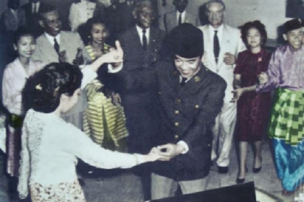 Kisah Mistis Bung Karno,...