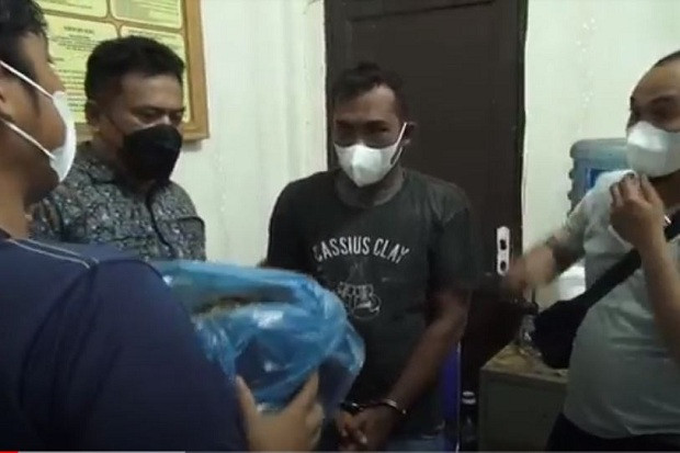 Nyamar Jadi Sales untuk...