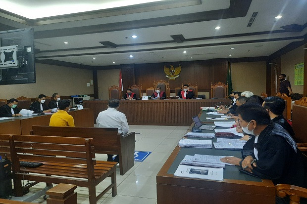 Saksi Akui Pernah Antar...