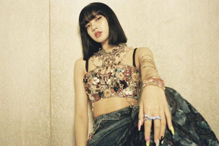 Lisa BLACKPINK ke Paris...