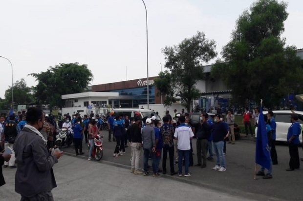Bentrok Massa Pecah...