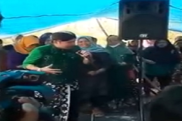 Video Resepsi Pernikahan...