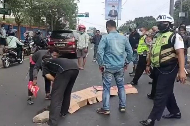 Cegat Trailer, Remaja...