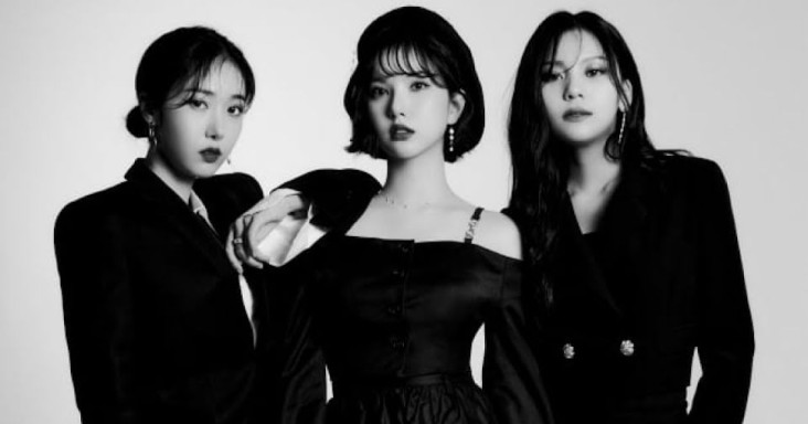 Tiga Member GFRIEND...