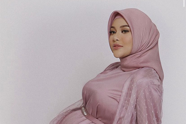 Cantik Banget! Aurel...