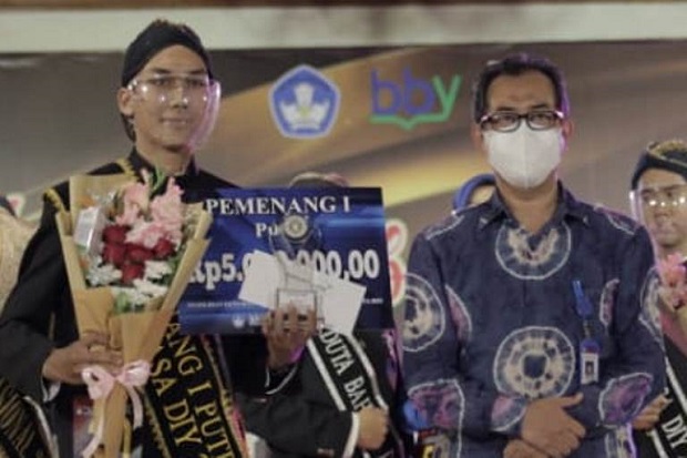 Juara I Duta Bahasa...