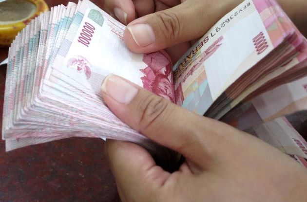 Tak Punya Rekening Bank...